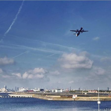 Lovely Waterfront Flat Canary Wharf Excel Centre Lejlighed London Eksteriør billede
